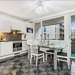***upscale***city Center* بيت ضيافة